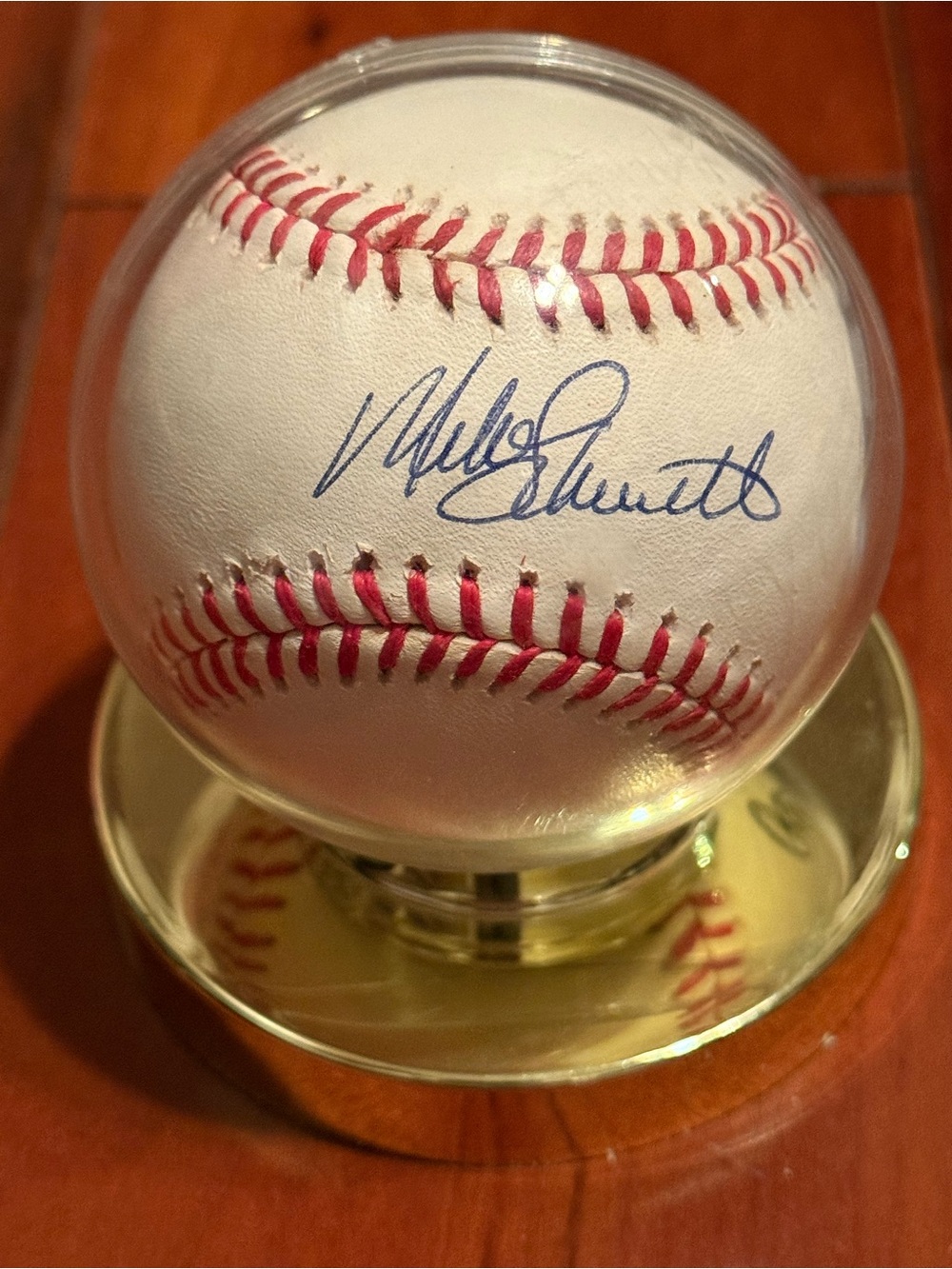 Mike Schmidt Autographed Baseball Phillies Hall of Fame - Vintage, in case